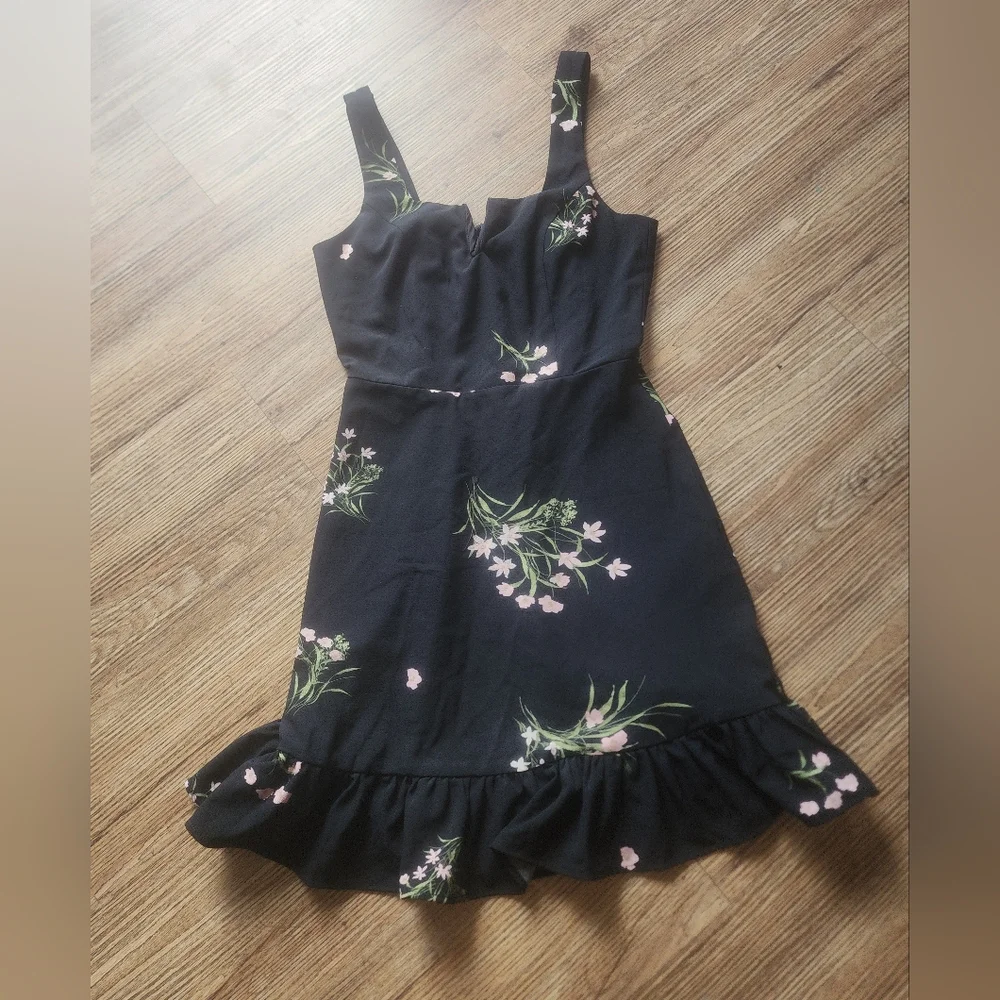 Size  S Hawthor Black Floral Fit-and-Flare Dress with Ruffle Hem - Picture 6 of 9